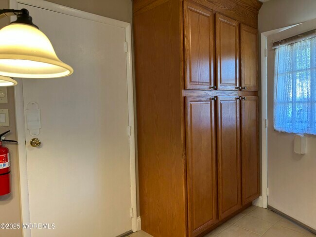 Building Photo - 1113A Argyll Cir