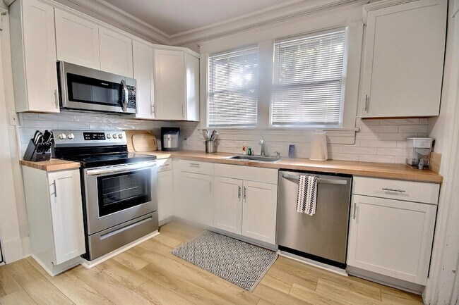 Building Photo - 3579 Carnes Ave