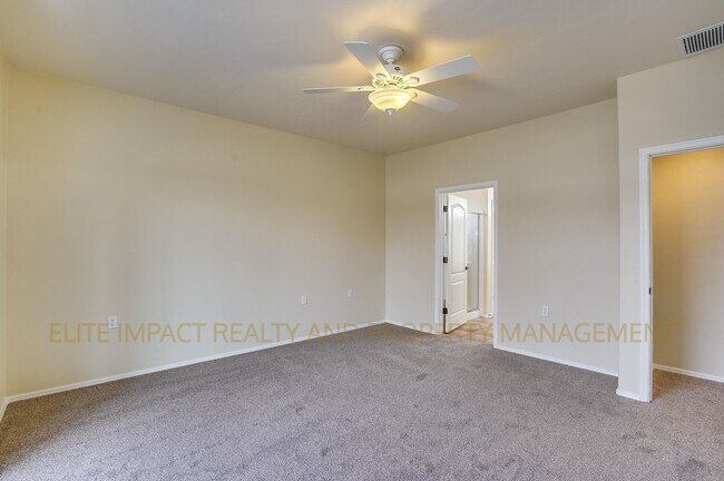 Building Photo - 316 W Sunrise Vista Dr