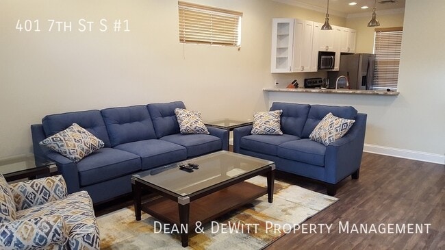 Primary Photo - 401 7th St S
