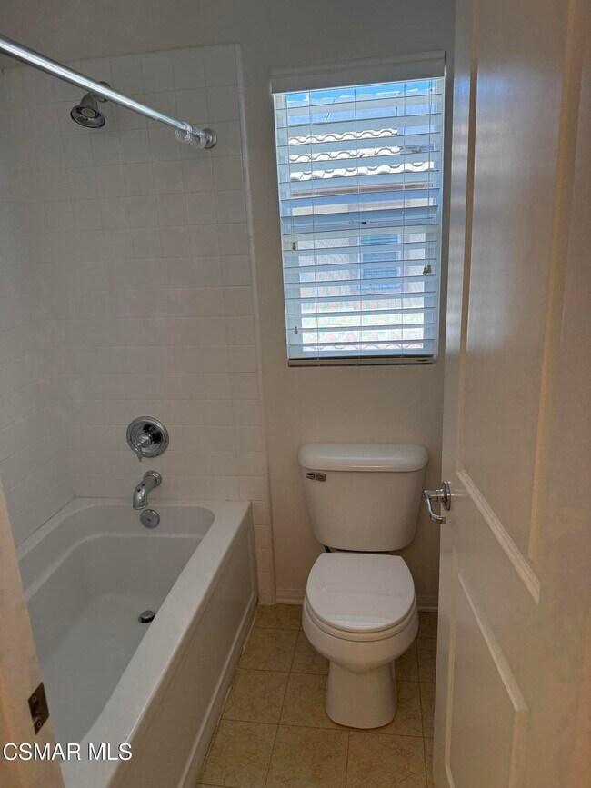 Building Photo - 600 Clearwater Creek Dr