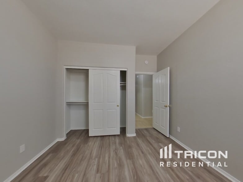 Building Photo - 3106 E Ravenswood Dr