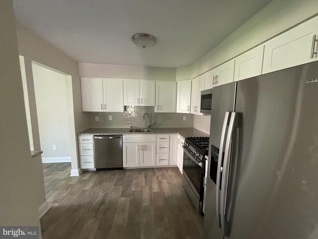 Building Photo - 167 Andover Pl