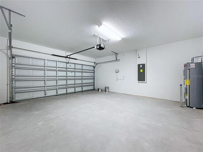 Building Photo - 17498 Happytrails St