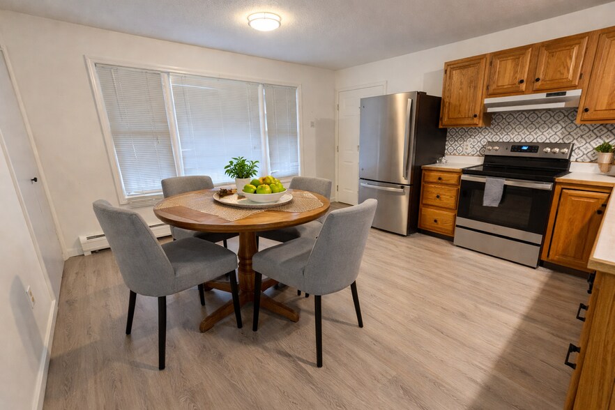 Building Photo - 205 Forest Dr