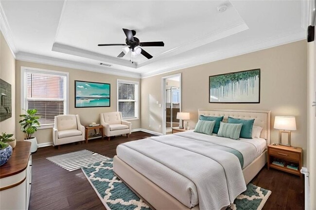 Building Photo - 2430 Fair Oaks Way