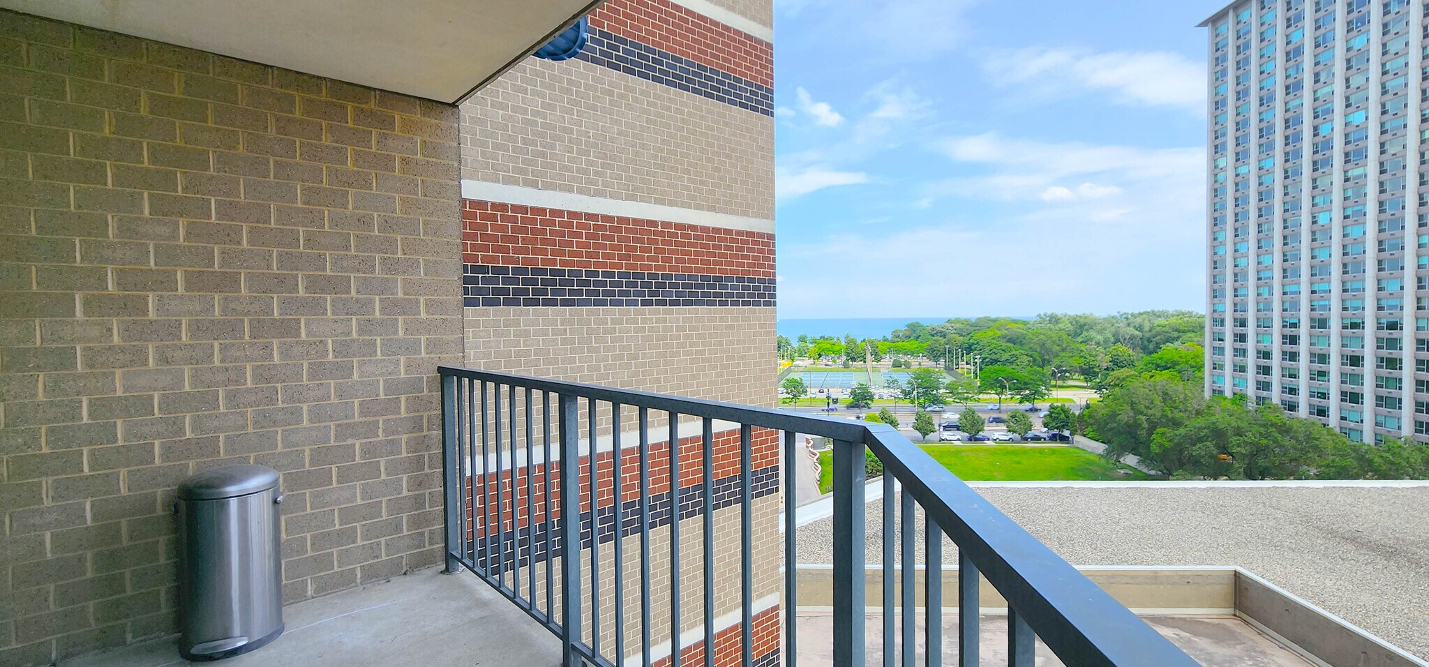 Building Photo - 3660 N Lake Shore Dr