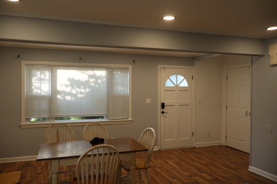 Living Room (1/2) - 3250 Madison Ave