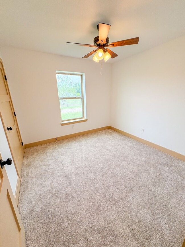 Building Photo - 1105 E Navarro-