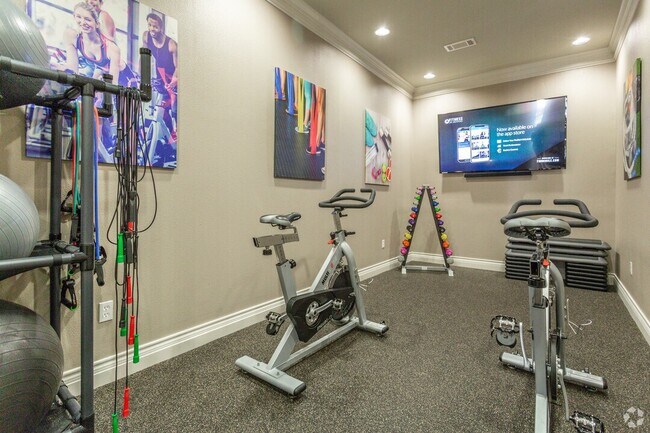 Building Photo - Limited Time – $750 Gift Card with Move-In!