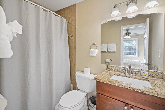 Building Photo - 7103 Highland St