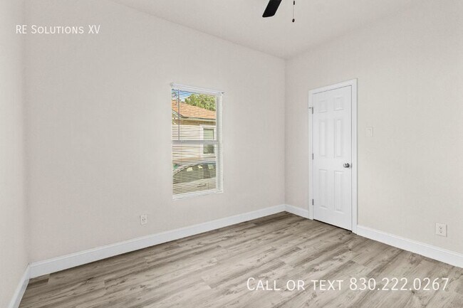 Building Photo - 2131 Steves Ave