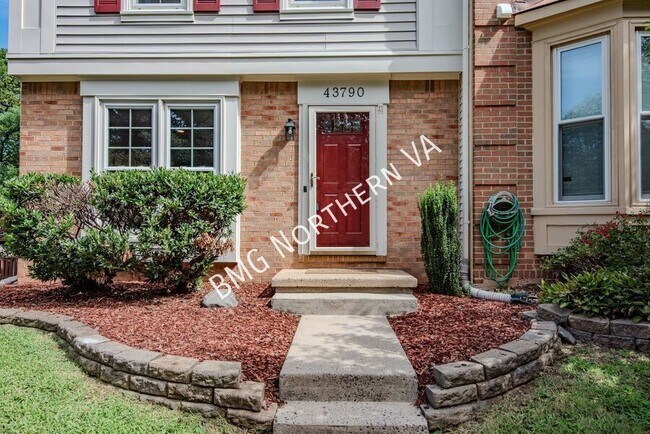 Building Photo - 43790 Laburnum Square