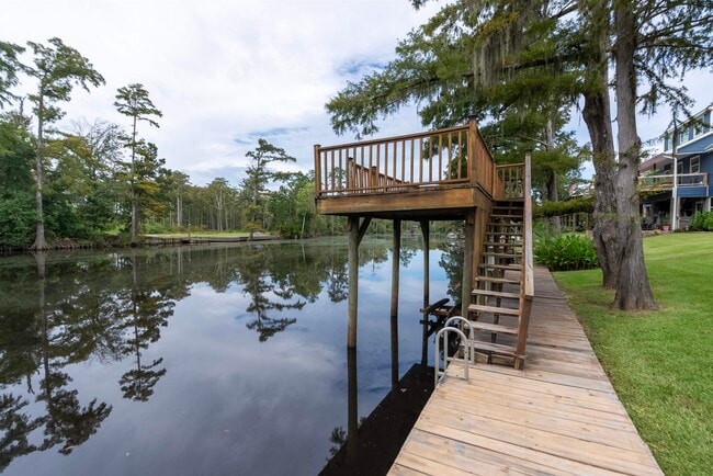 Building Photo - 5004 Cypress Lake Dr