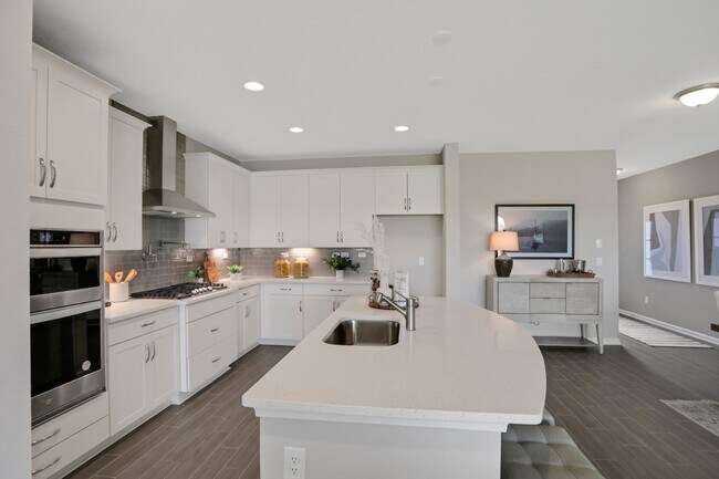 Building Photo - 823 Cherry Elm Dr