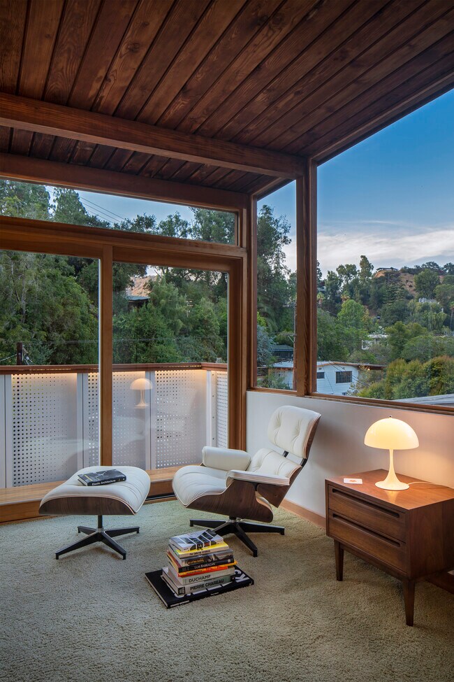 Building Photo - 10424 Hebron Ln