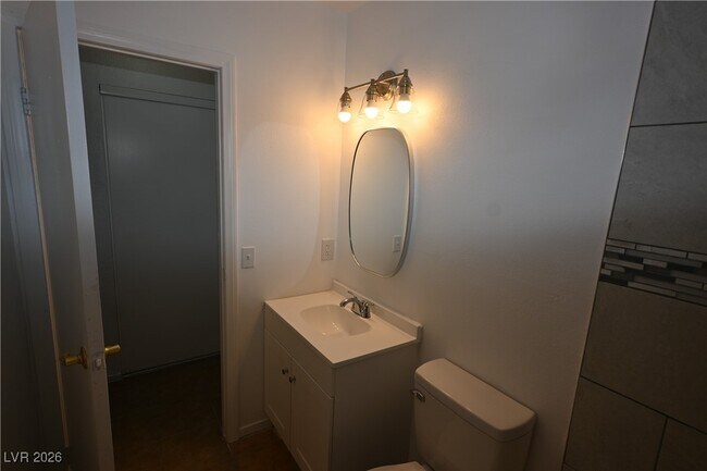 Building Photo - 2334 N Lamb Blvd