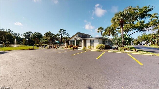 Building Photo - 6300 Sugar Bush Ln