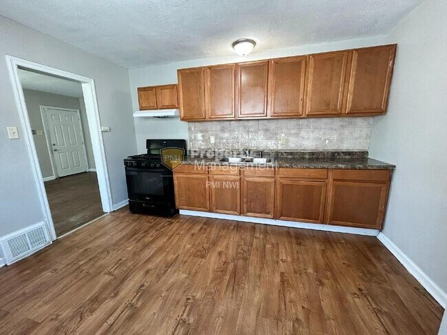 Building Photo - 754 Durbin St