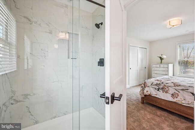 Building Photo - 607 North St