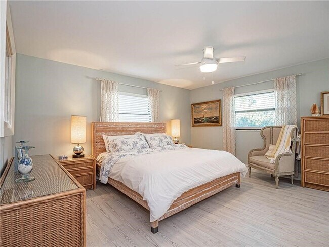 Building Photo - 400 18th St