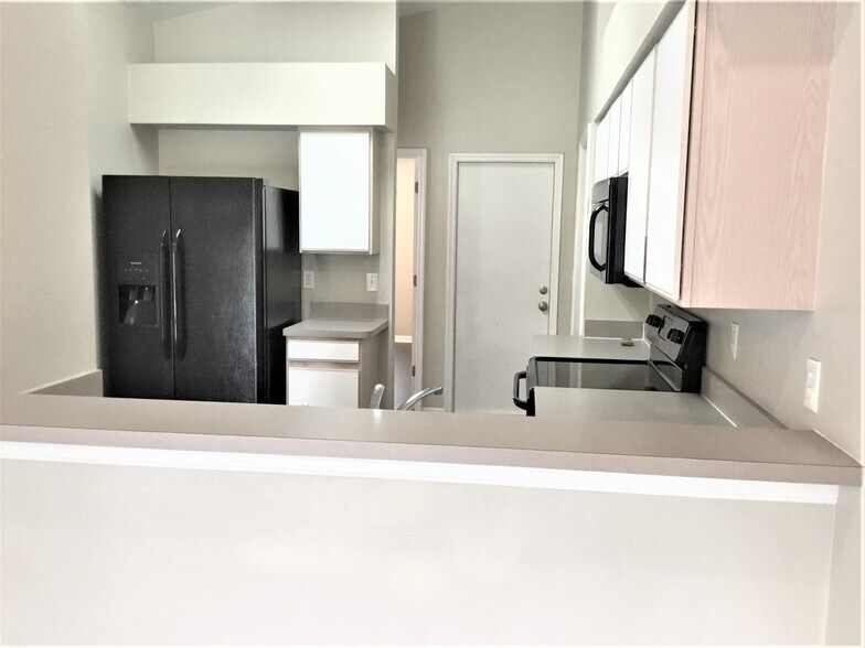 Building Photo - 519 Scarlet Maple Ct