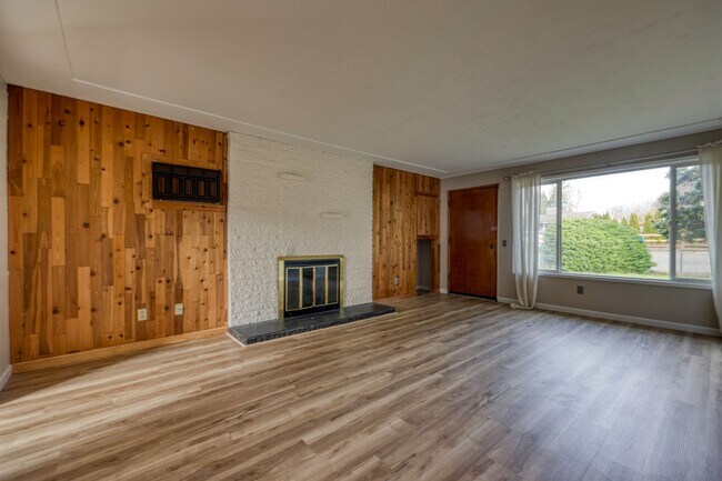 Building Photo - 503 N 5th Ave SW