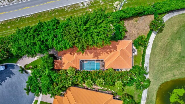 Building Photo - 10891 Fairmont Village Dr