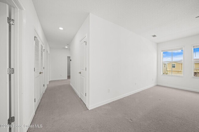 Building Photo - 640 Veridian Cir NW