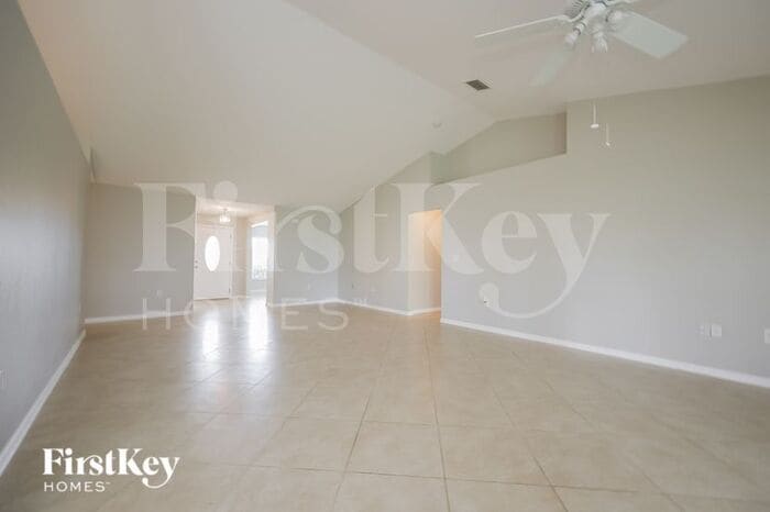 Building Photo - 2029 NW 4th St