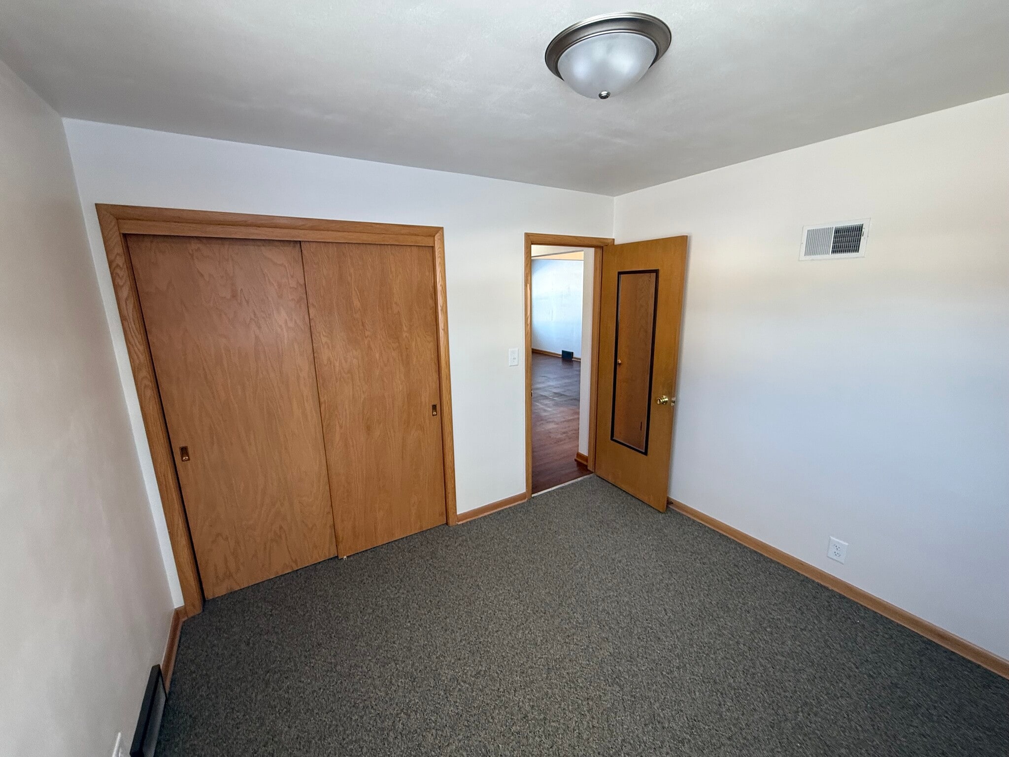 bed2 - 1616 Sunset Ridge Dr