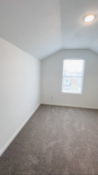 Building Photo - 5018 Primrose Rdg