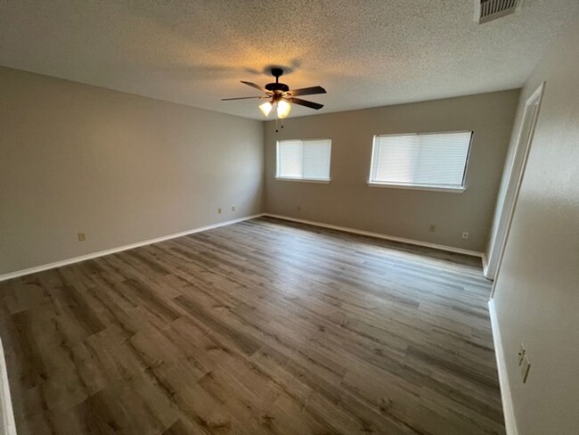 Building Photo - Coming soon..... Beautiful  3 bedroom 2 bath