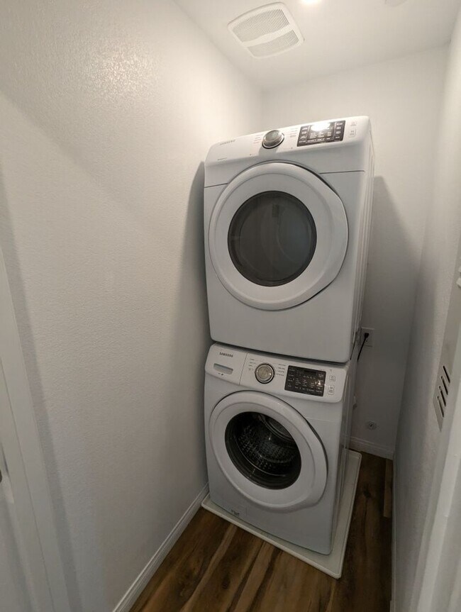 Building Photo - 12103 Mojave Gold Rd