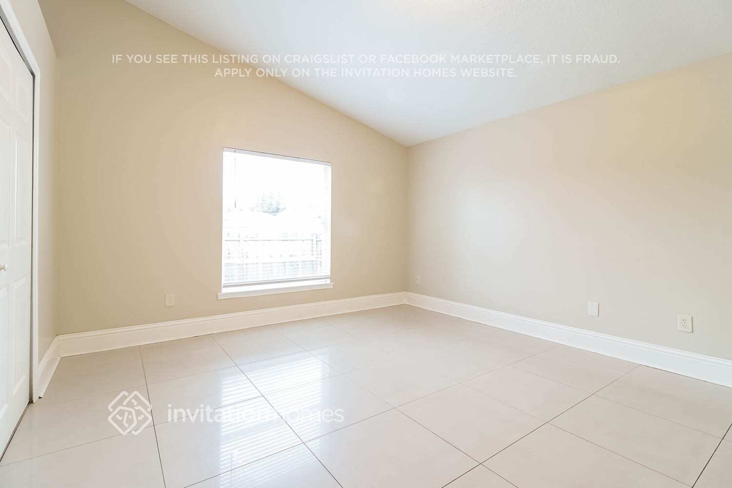 Building Photo - 7918 Hidden Hollow Dr