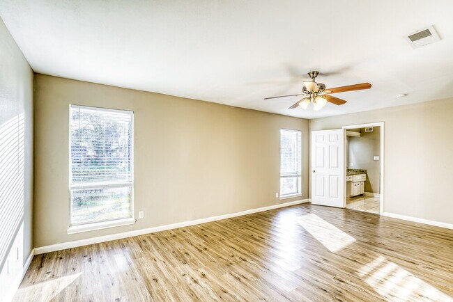 Building Photo - 20003 Atasca Villas Dr