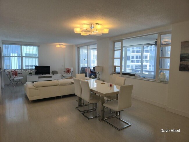 Building Photo - 3600 Galt Ocean Dr