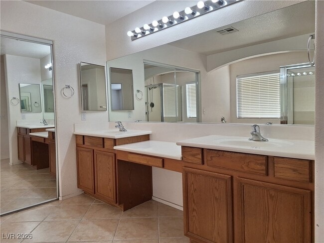 Building Photo - 1025 Jewel Springs Ln