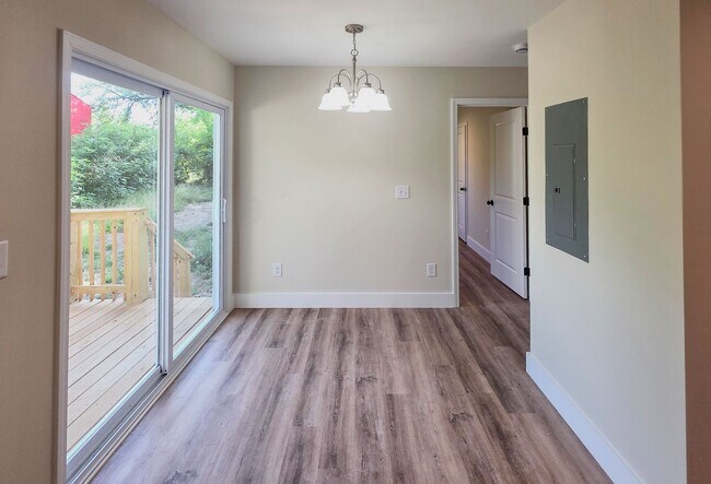 Building Photo - Knoxville 37921 - Brand New 3 Bedroom, 2 Full Bath Duplex Unit near downtown and Western Avenue -...