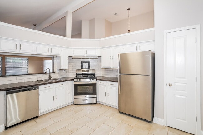 Building Photo - 2607 Mountainview Dr