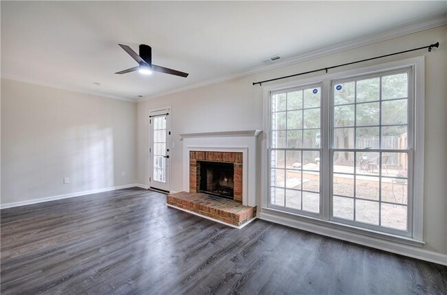 Building Photo - 1028 Windy Oaks Ct