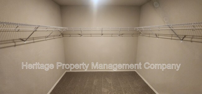 Building Photo - 7115 Mesa Cliffs