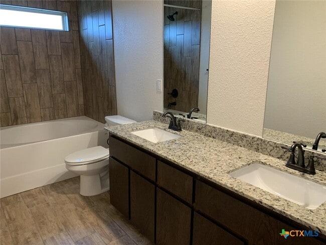 Building Photo - 2412 Alterman Dr