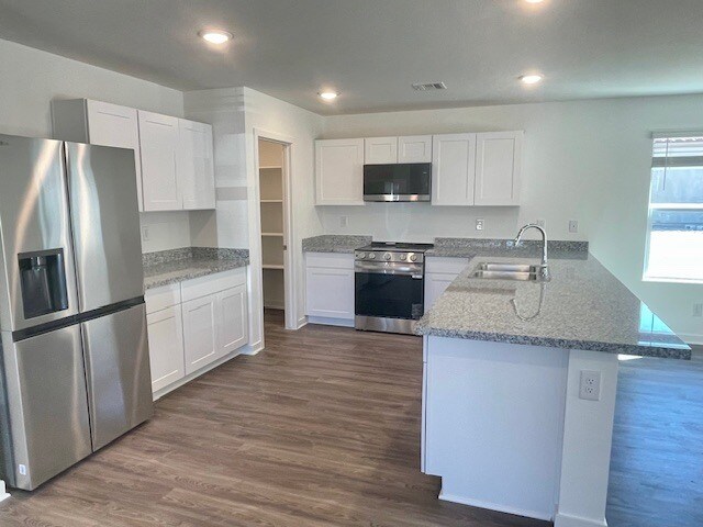 Building Photo - 2566 Aaron Pl