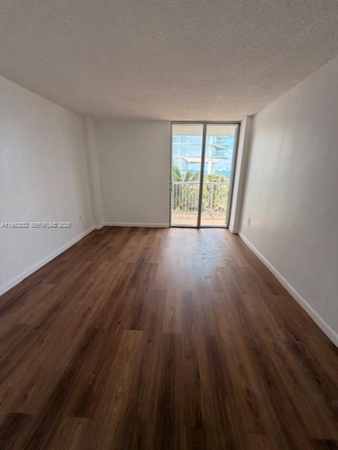 Building Photo - 150 SE 25th Rd