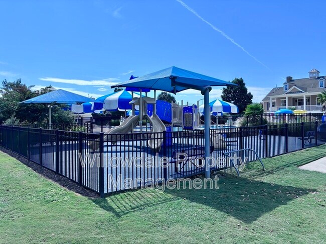 Building Photo - 624 Piper Stream Cir