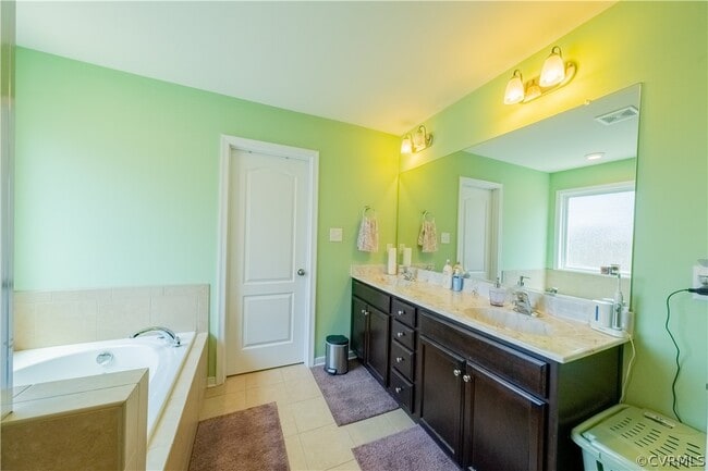 Building Photo - 9535 Thornecrest Dr