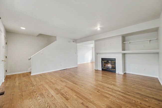 Building Photo - Beautiful 2BR Townhome in Gated Community with 2-Car Garage