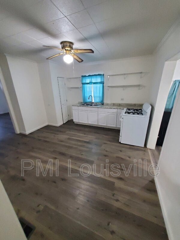 Building Photo - 3753 Powell Ave