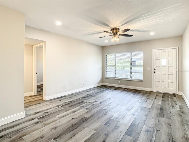 Building Photo - 2253 Norwegian Dr